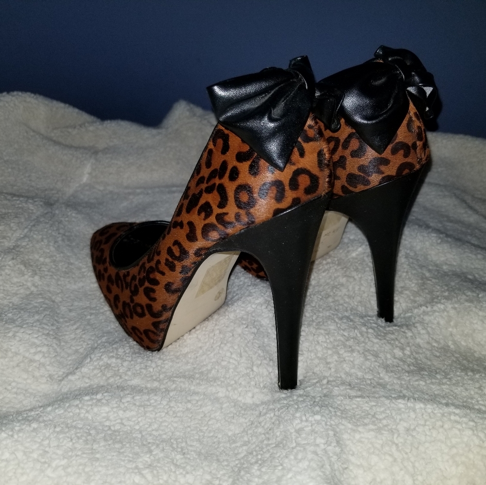 Shoes - Picture 3 of 3